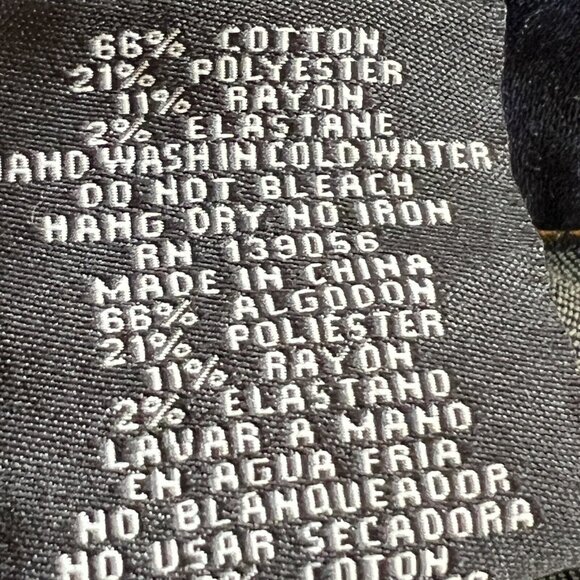 NWT GRACE Jeans Women's Frayed Hem Patch Pockets Denim Capris Size 26 (28x23) - Picture 11 of 12